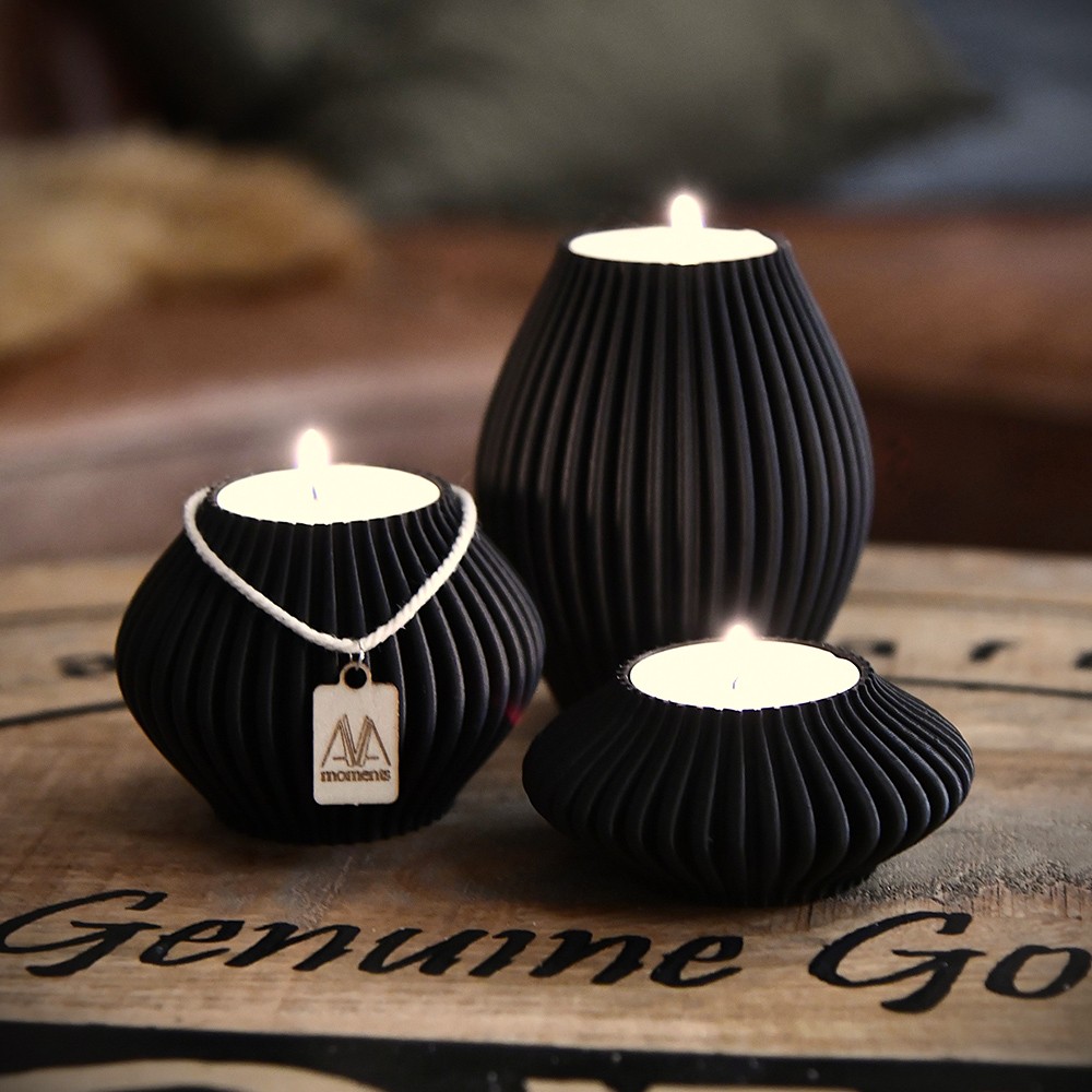 AVA-moments-Veluna-schwarz-2